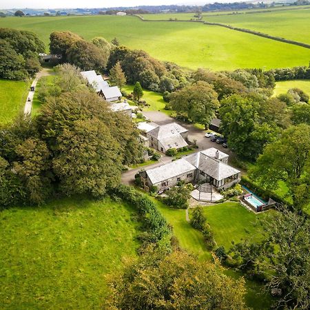 Ta Mill Cottages & Lodges - Meadowview Chalet 1 ローンソン エクステリア 写真