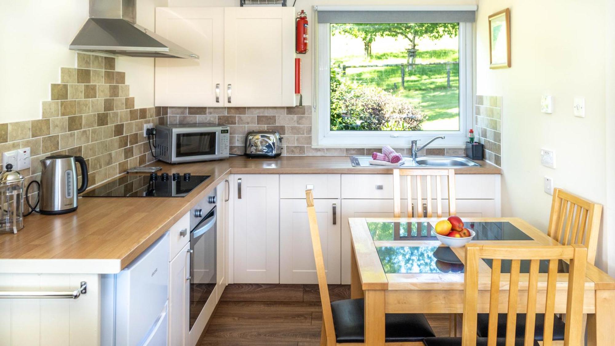 Ta Mill Cottages & Lodges - Meadowview Chalet 1 ローンソン エクステリア 写真