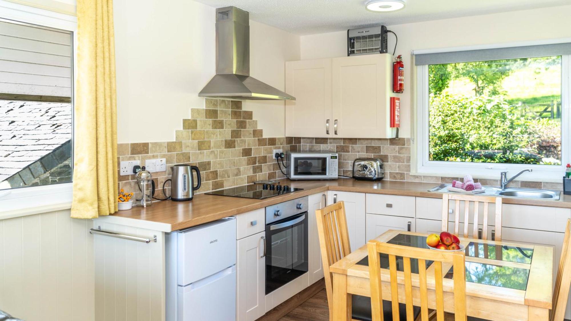 Ta Mill Cottages & Lodges - Meadowview Chalet 1 ローンソン エクステリア 写真